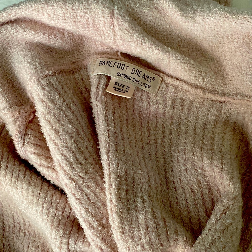 Barefoot dreams short robe. Size 2